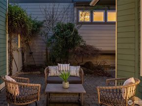 2455 30th Avenue NE, Issaquah WA 98029