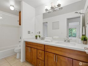 10013 NE 123rd Street C, Kirkland WA 98034