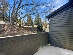 10013 NE 123rd Street C, Kirkland WA 98034