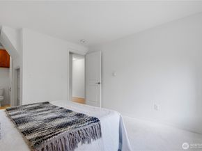 10013 NE 123rd Street C, Kirkland WA 98034