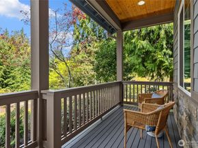 7817 NE Ledgestone Loop, Bainbridge Island WA 98110