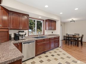 15405 204th Avenue SE, Renton WA 98059