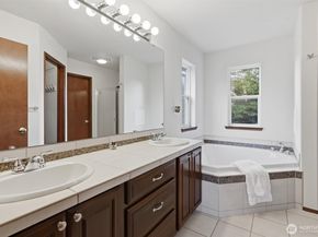 15405 204th Avenue SE, Renton WA 98059