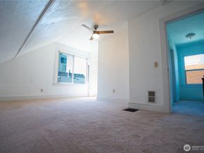 1707 22nd Avenue S, Seattle WA 98118