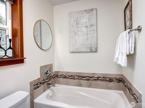 15611 42nd Drive SE, Bothell WA 98012