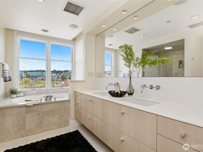 129 3rd Avenue 604, Kirkland WA 98033