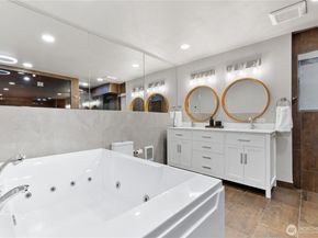 Undisclosed Address #2503566, Mukilteo WA 98275