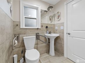 Undisclosed Address #2503566, Mukilteo WA 98275