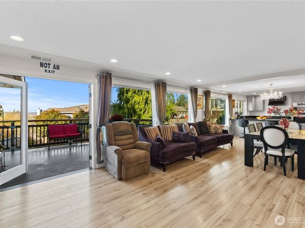 Undisclosed Address #2503566, Mukilteo WA 98275