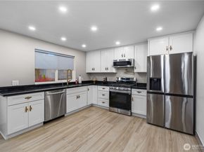 Undisclosed Address #2503566, Mukilteo WA 98275