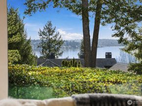 9632 Lake Washington Blvd NE, Bellevue WA 98004