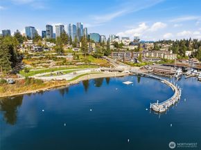 9632 Lake Washington Blvd NE, Bellevue WA 98004