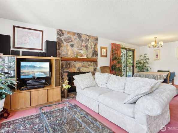 8103 30th Avenue SW, Seattle WA 98126