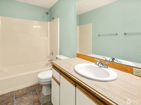1836 25th Avenue 204, Seattle WA 98122