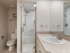 2400 8th Avenue N 1S, Seattle WA 98109