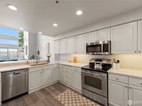 2400 8th Avenue N 1S, Seattle WA 98109