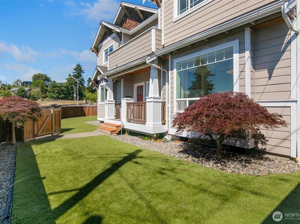 7208 8th Avenue NE, Seattle WA 98115