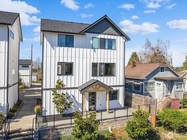 8451 18th Avenue SW, Seattle WA 98106