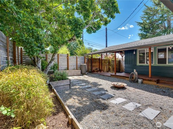 1127 Perry Avenue, Bremerton WA 98310