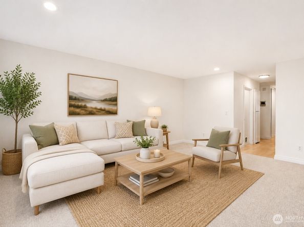 12435 NE 131st Court D104, Kirkland WA 98034