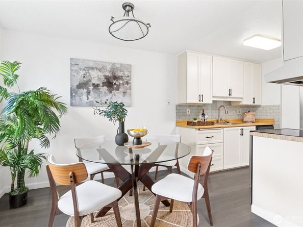 2020 Grant Avenue S A202, Renton WA 98055