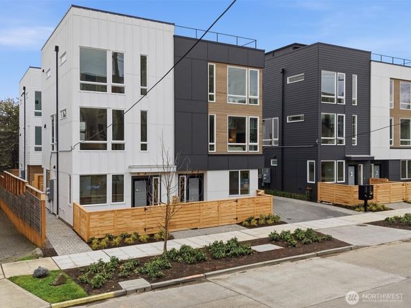 805 NW 63rd Street B, Seattle WA 98107