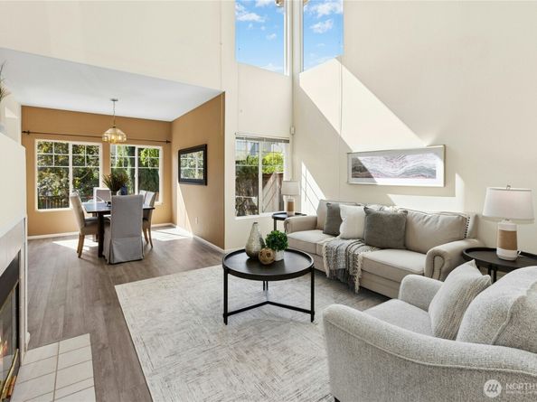 25211 SE 43rd Way, Sammamish WA 98029