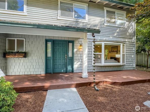 4842 152nd Place SE, Bellevue WA 98006