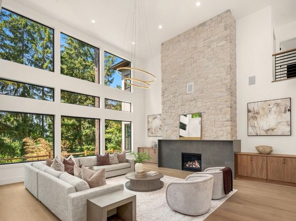 2009 102nd Place SE, Bellevue WA 98004
