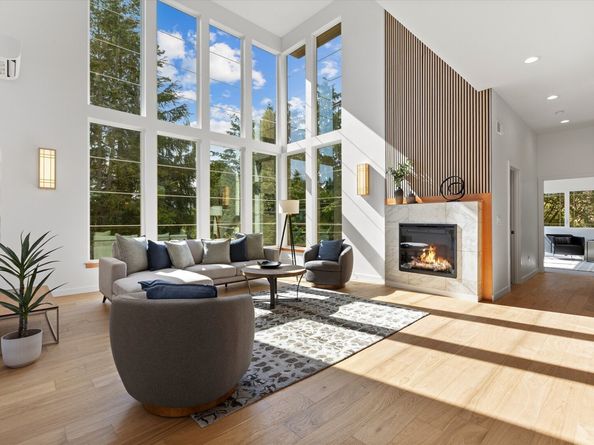 9528 28th Avenue NW, Seattle WA 98117