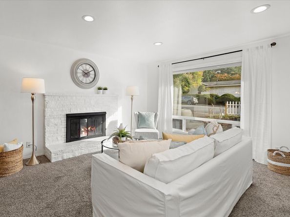 19330 52nd Avenue W, Lynnwood WA 98036