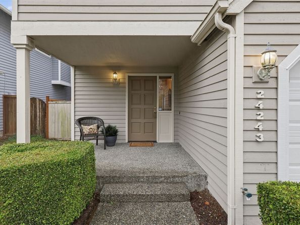 24243 SE 43RD Court, Sammamish WA 98029