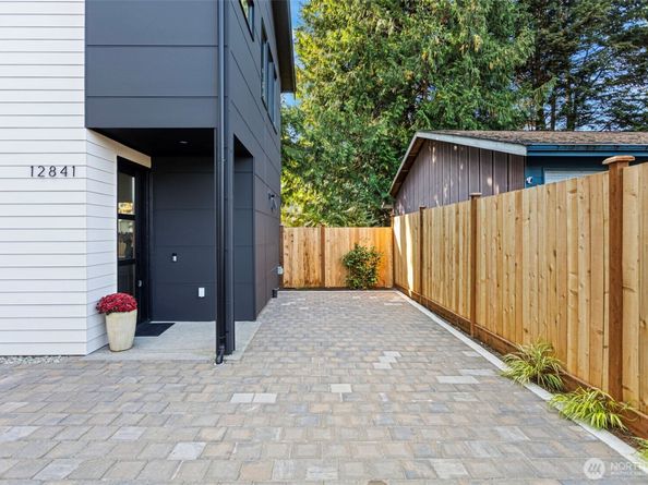 12841 NE 112th Street, Kirkland WA 98033