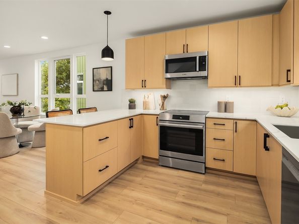 803 NE 71st Street, Seattle WA 98115