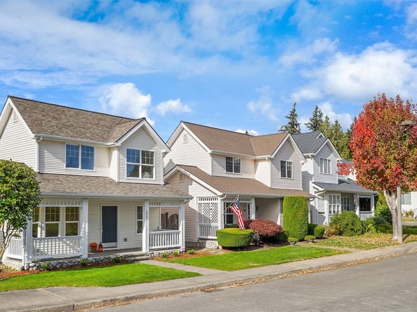 523 Redmond Place NE, Renton WA 98056