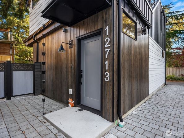 12713 4th Avenue NW, Seattle WA 98177