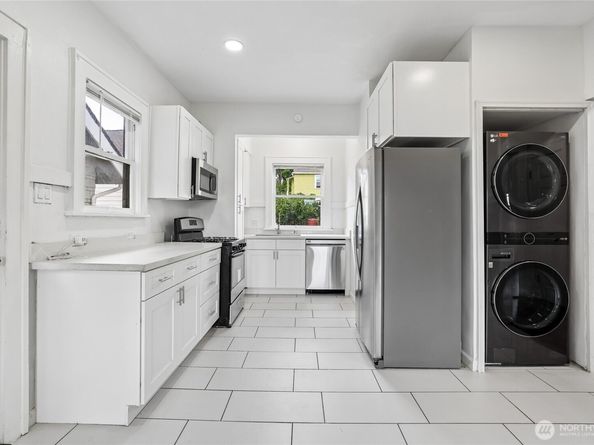 4545 5th Avenue NE, Seattle WA 98105