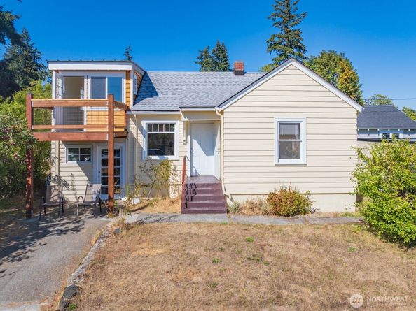 2710 15th Street, Bremerton WA 98312