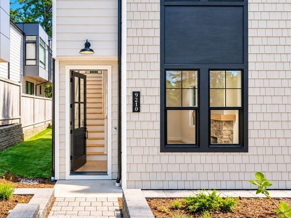 9210 116th Avenue NE, Kirkland WA 98033