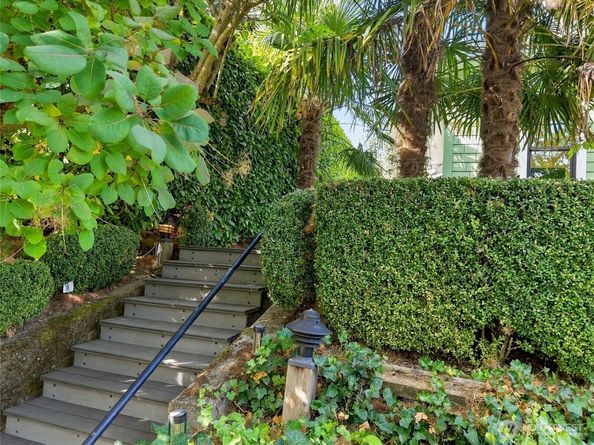 2524 E Ward Street, Seattle WA 98112