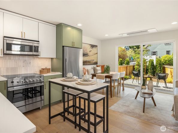 7062 Cleopatra Place NW, Seattle WA 98117