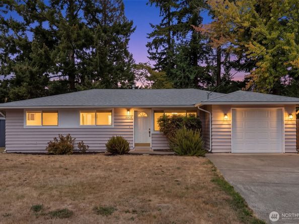 16458 NE 17th Place, Bellevue WA 98008