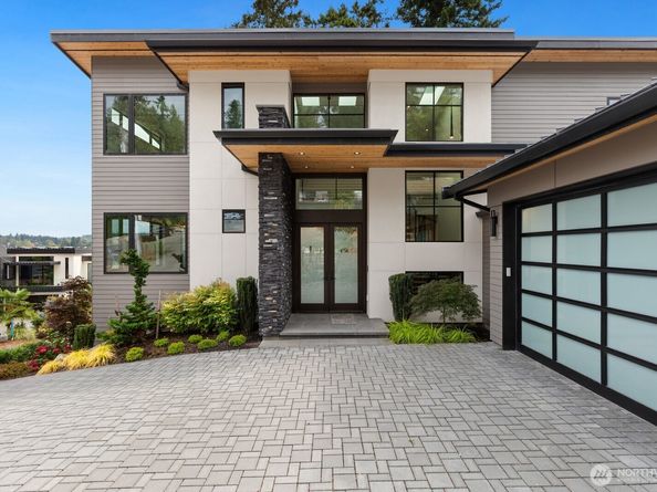 8333 NE Juanita Drive, Kirkland WA 98034