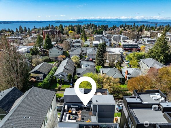 6320 41st Avenue SW B, Seattle WA 98136