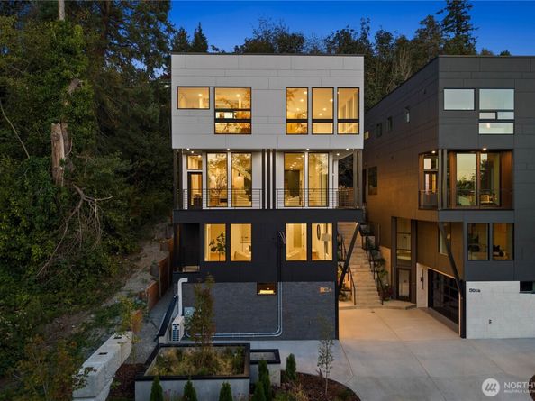 8014 45th Avenue SW, Seattle WA 98136