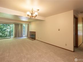 3921 108th Avenue NE 201A, Bellevue WA 98004