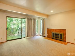 3921 108th Avenue NE 201A, Bellevue WA 98004