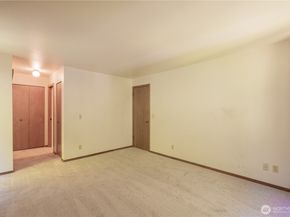 3921 108th Avenue NE 201A, Bellevue WA 98004