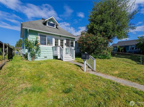 2424 Cleveland Avenue, Everett WA 98201