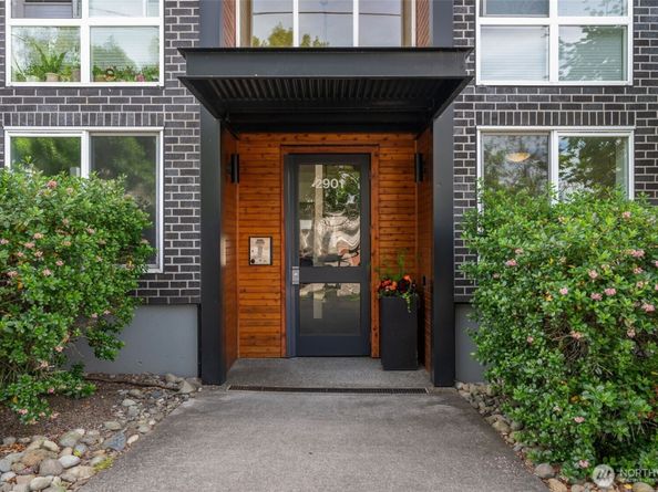 2901 S Jackson Street 304, Seattle WA 98116